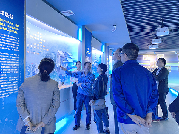 2023年9月25日，陜西省工信廳節(jié)能綜合利用處和原材料工業(yè)處調(diào)研組到公司調(diào)研幫扶.jpg