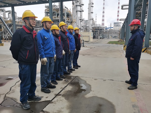 2月2日，尿素車間化工一班開展液氨應(yīng)急演練.jpg