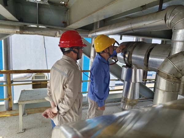 6月5日上午，尿素車間開展節(jié)前安全檢查.jpg