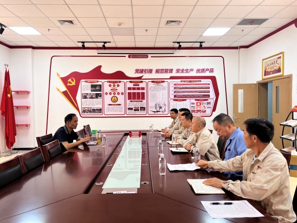 2025年7月31日，任總車間調(diào)研安全生產(chǎn)、黨建等工作.jpg